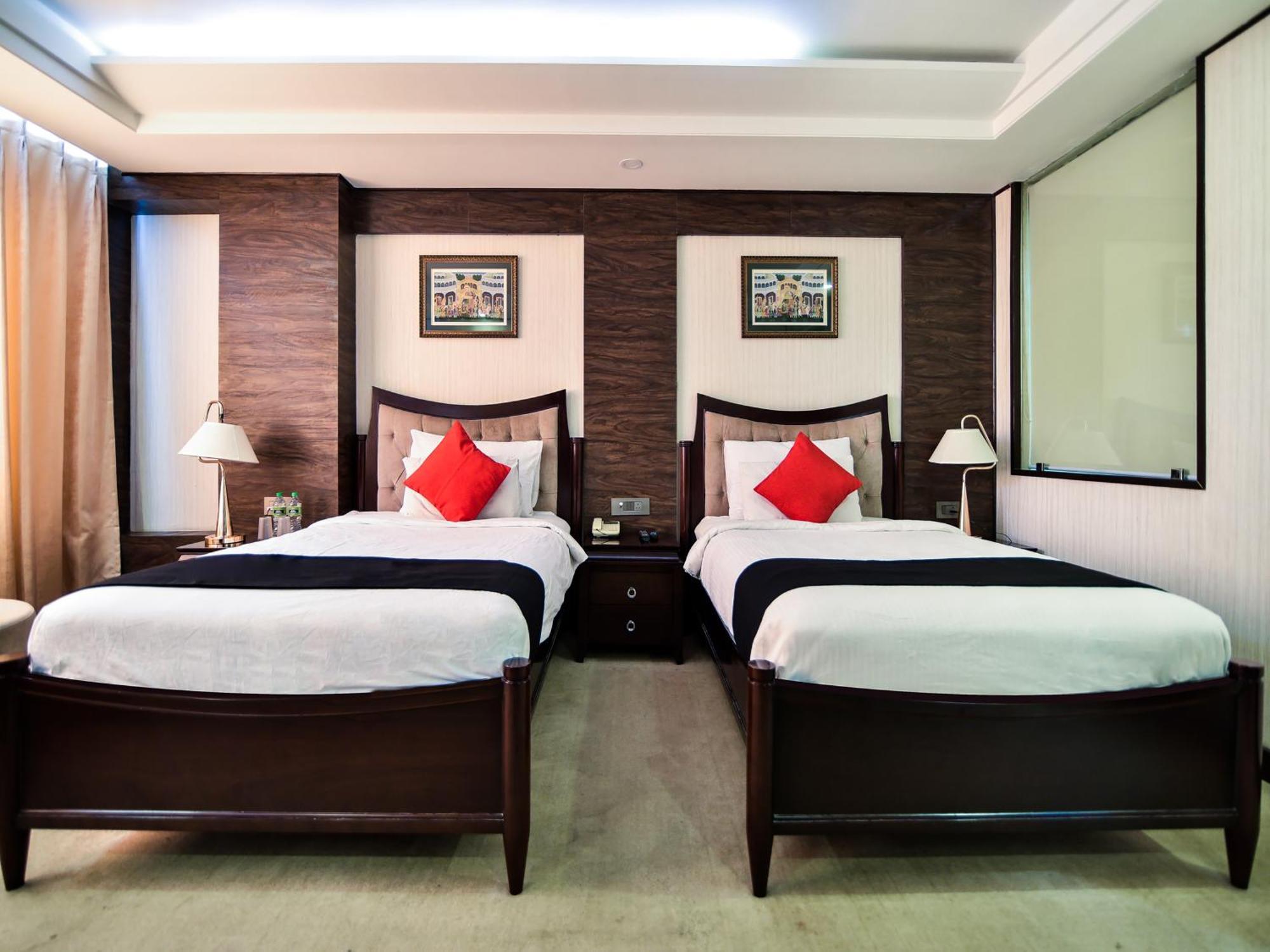 Hotel Polo Inn And Suites Jaipur Exteriör bild