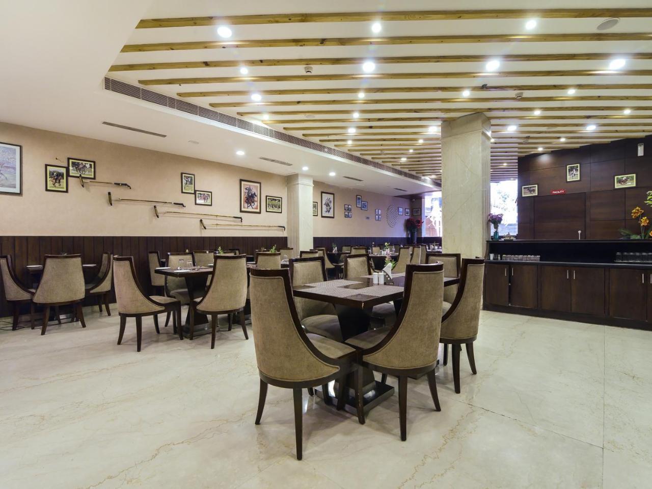 Hotel Polo Inn And Suites Jaipur Exteriör bild