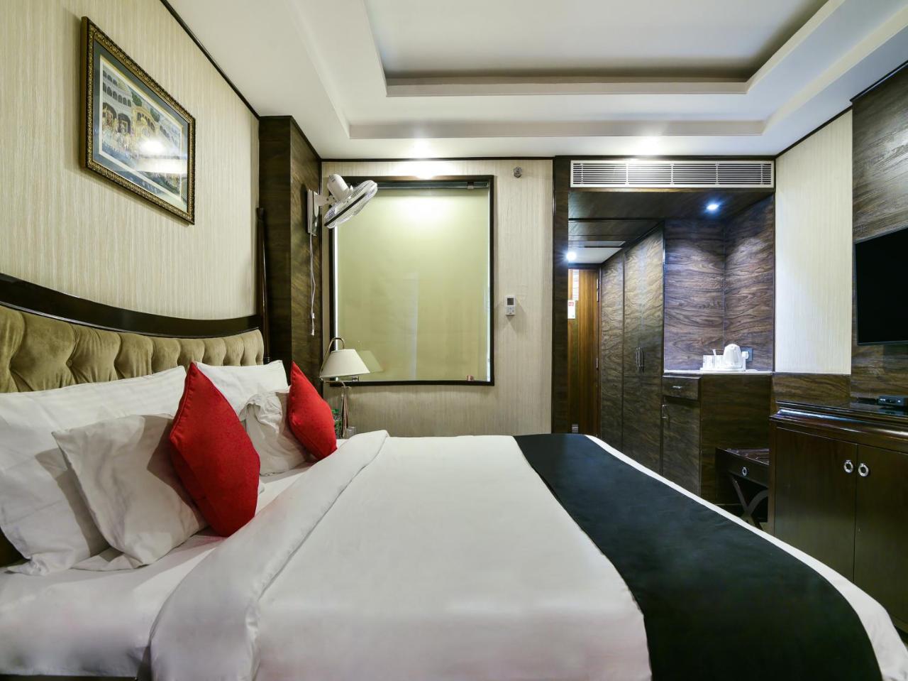 Hotel Polo Inn And Suites Jaipur Exteriör bild
