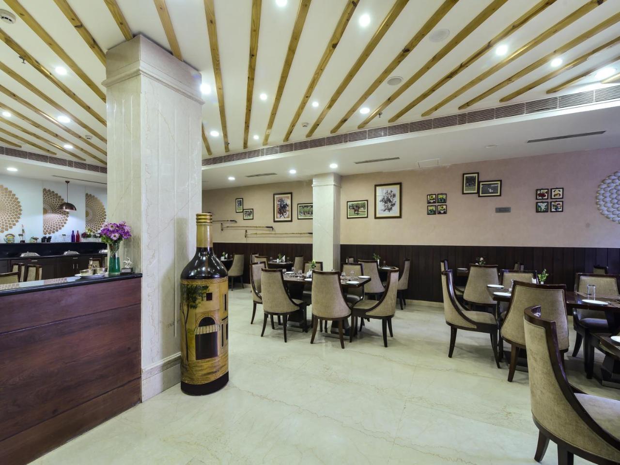 Hotel Polo Inn And Suites Jaipur Exteriör bild