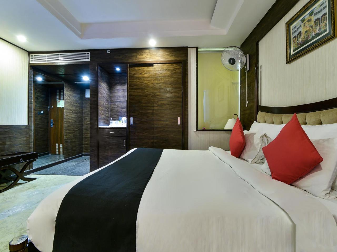 Hotel Polo Inn And Suites Jaipur Exteriör bild
