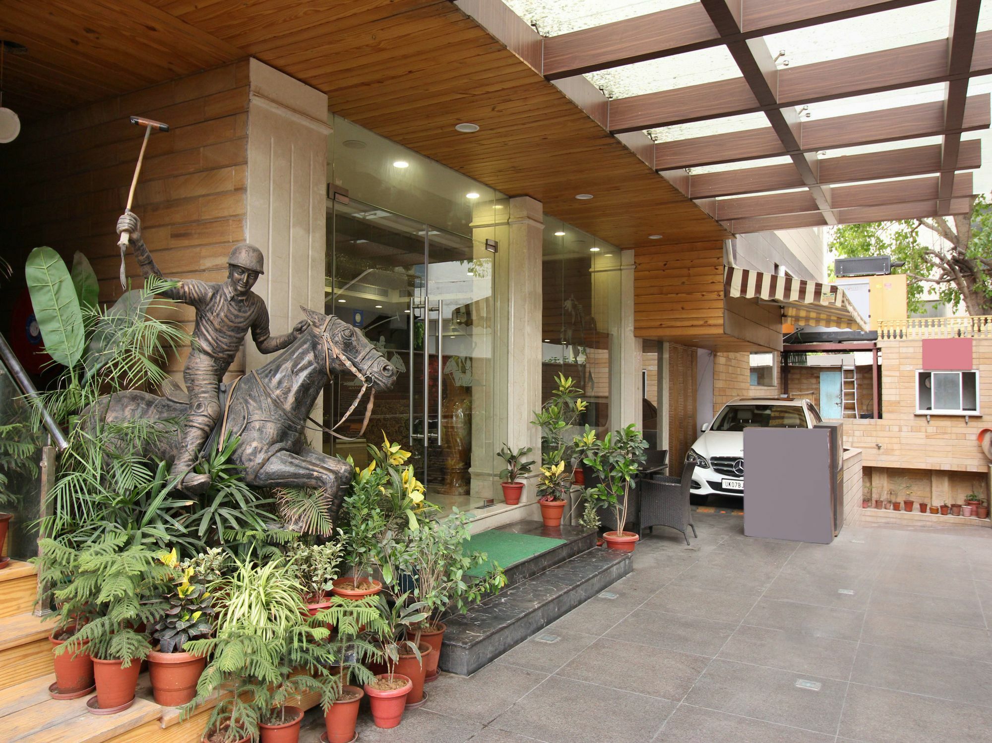 Hotel Polo Inn And Suites Jaipur Exteriör bild